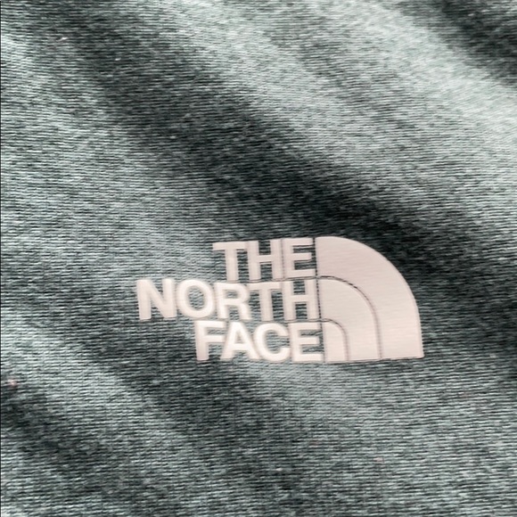 TNF Long sleeve tee North Face NWOT - Picture 3 of 4